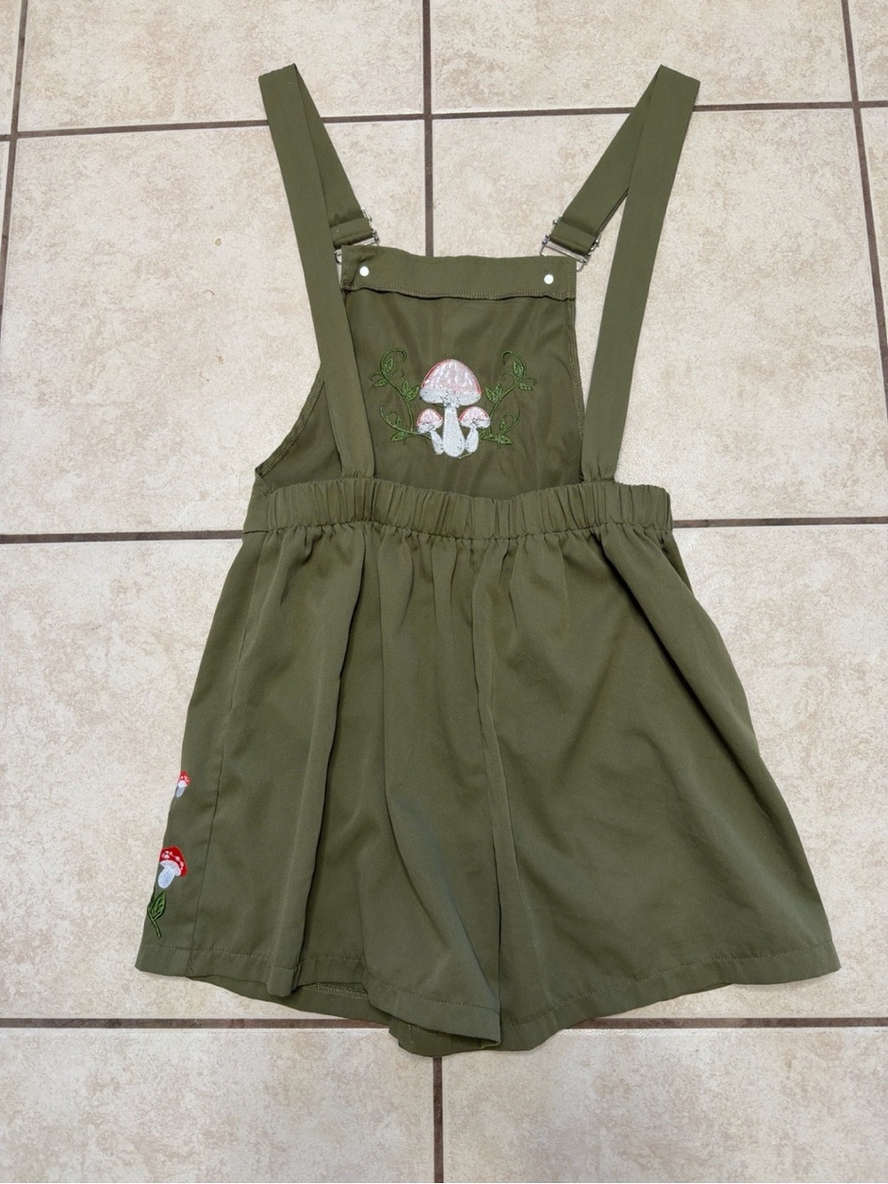 ROMWE Mushroom Embroidered Overall Romper Shorts Cottagecore Fairycore L - Picture 8 of 8